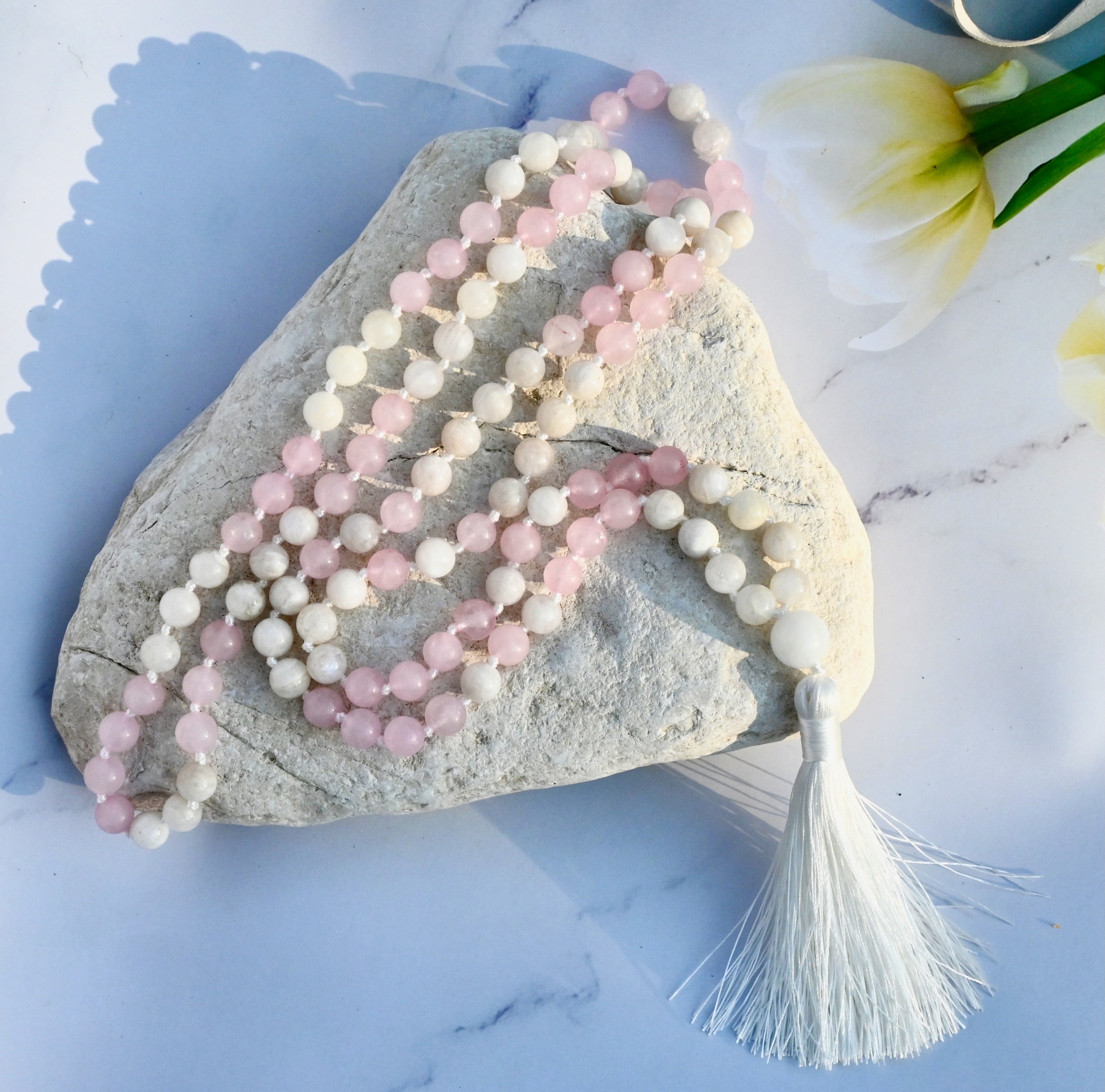 LOVE & INTUITION - Rosenquarz & Mondstein Kette & Mala
