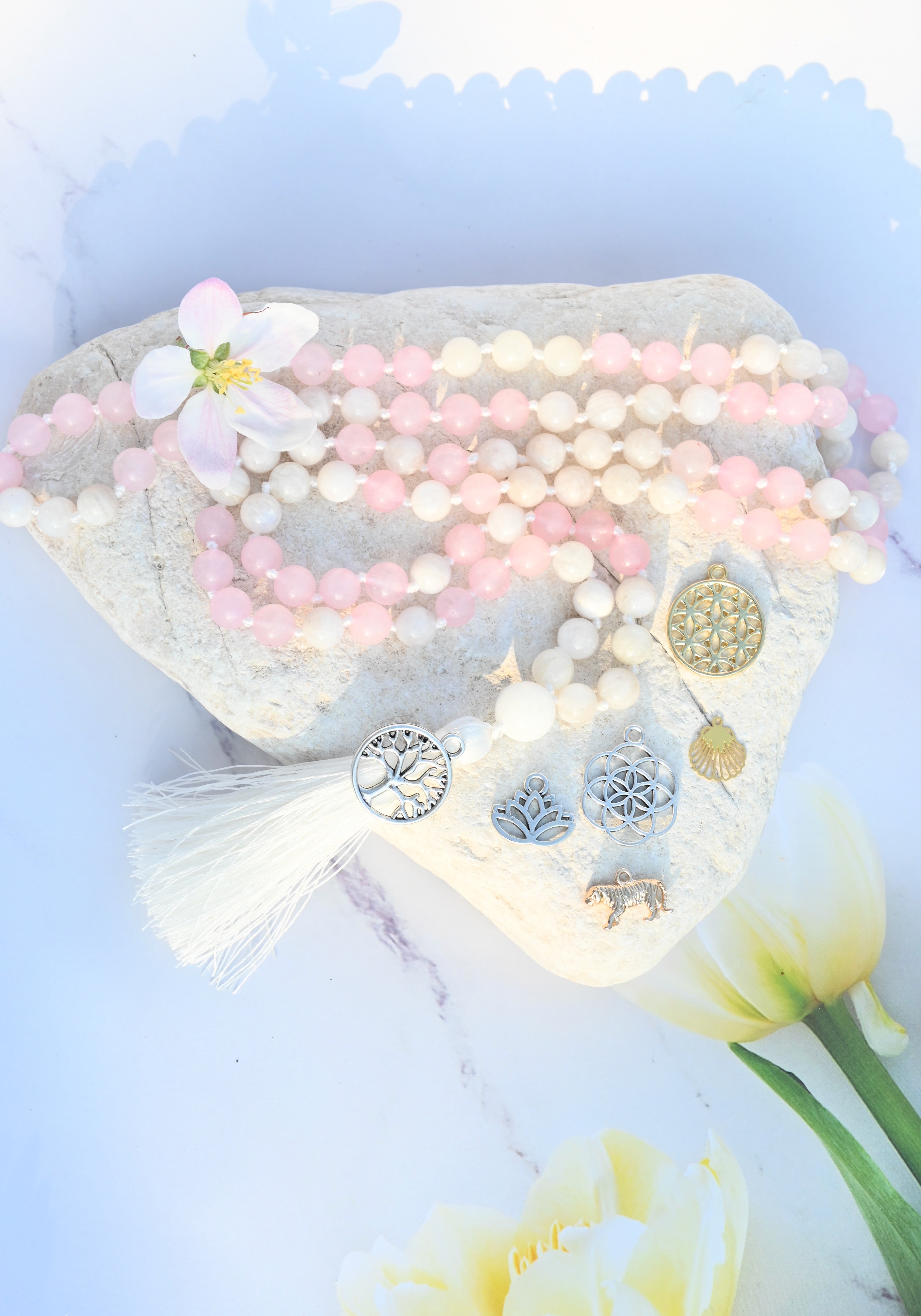 LOVE & INTUITION - Rosenquarz & Mondstein Kette & Mala