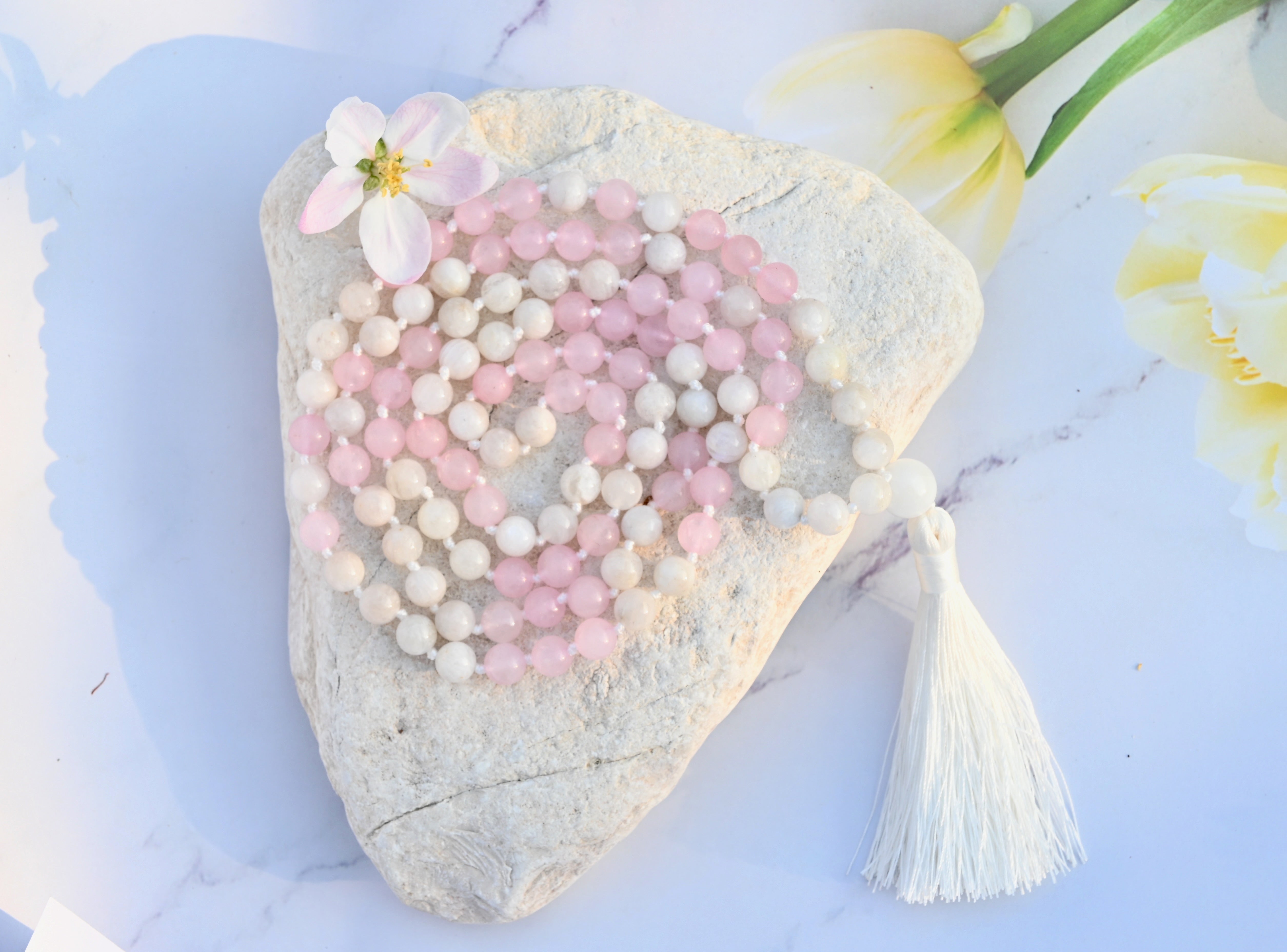 LOVE & INTUITION - Rosenquarz & Mondstein Kette & Mala