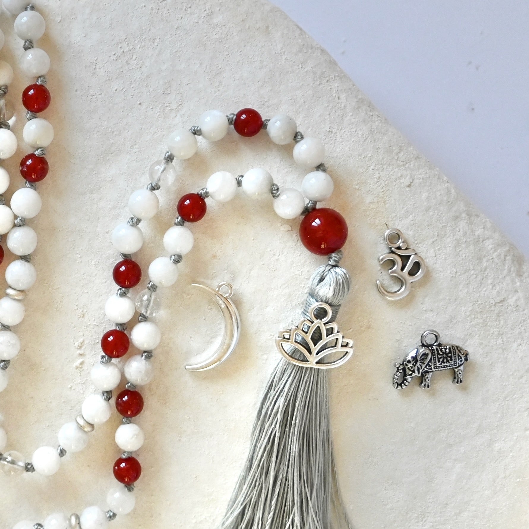 INTUITION - Mondstein - Karneol Mala Kette