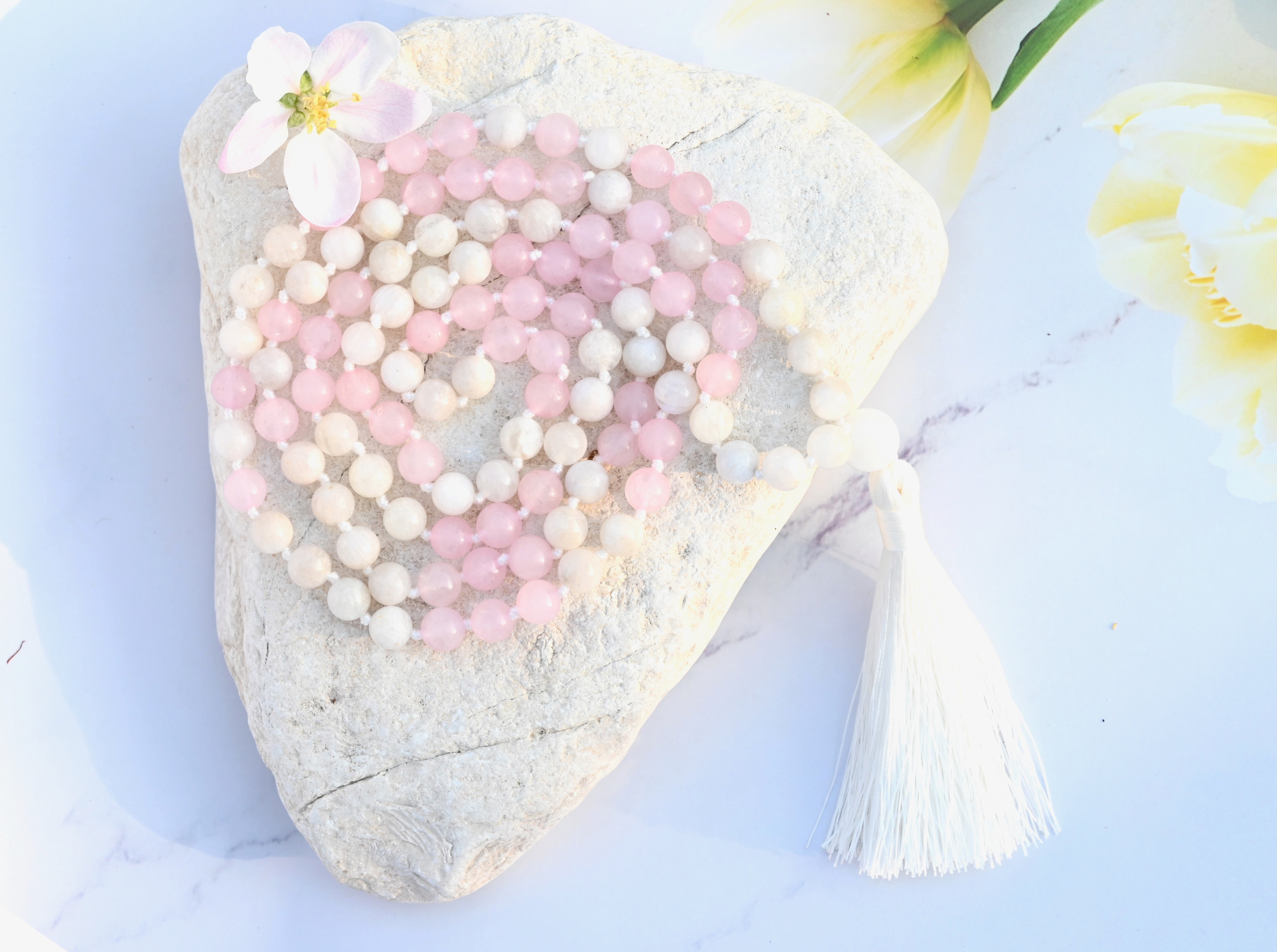 LOVE & INTUITION - Rosenquarz & Mondstein Kette & Mala