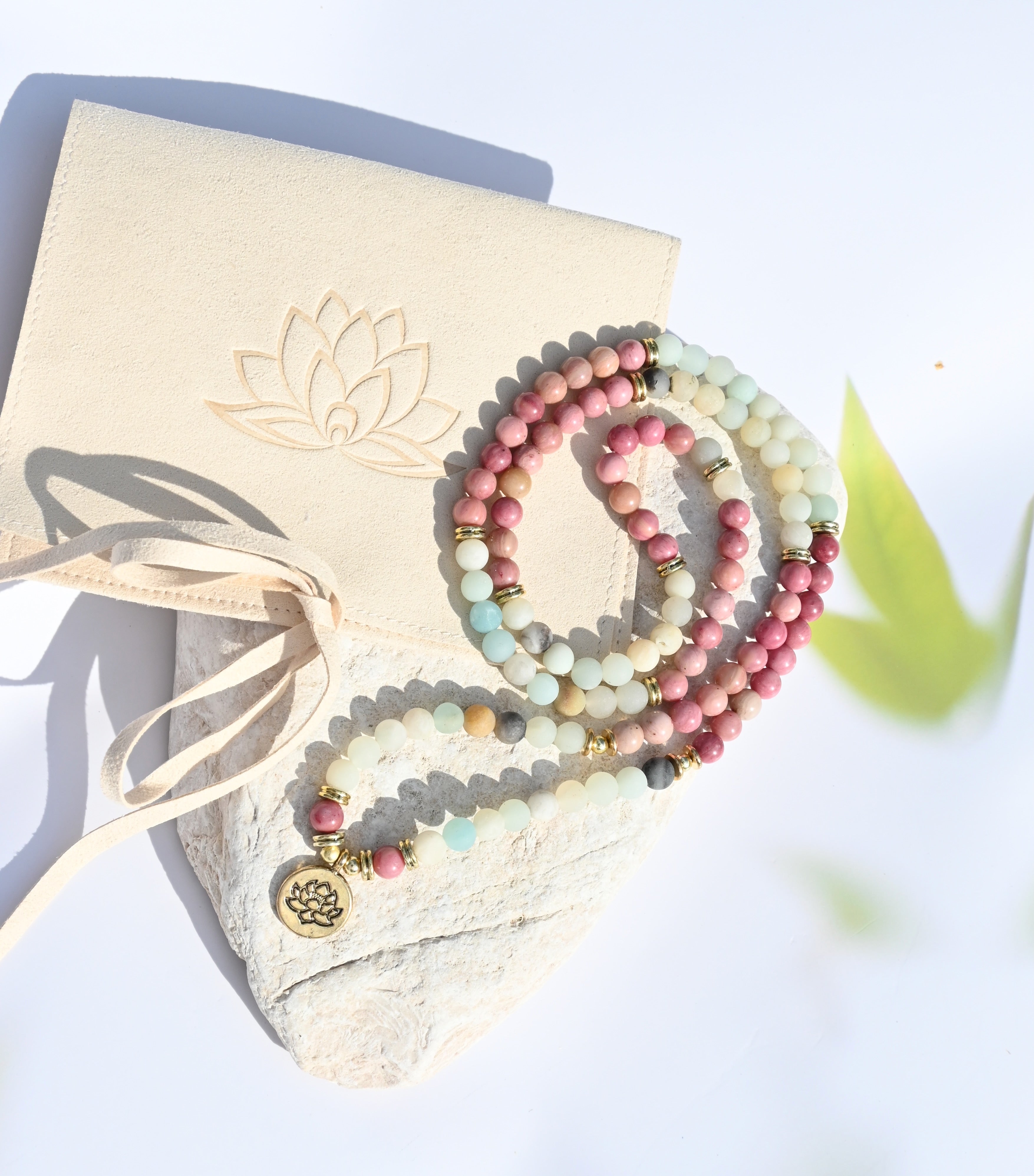 GOLDEN LOTUS - Mala Armband