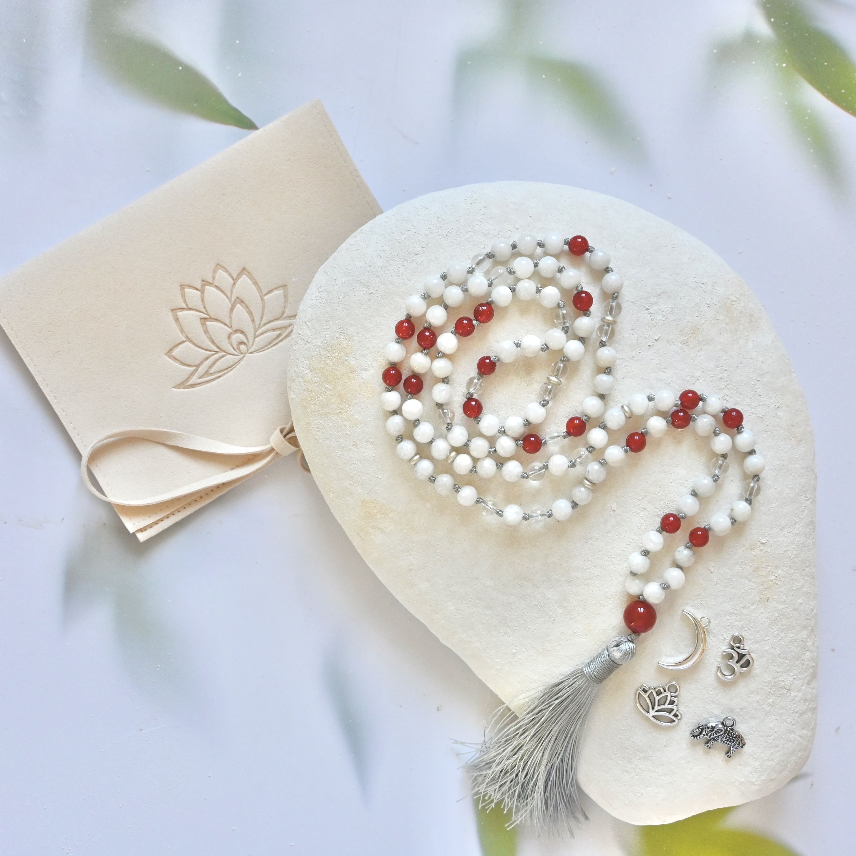 INTUITION - Mondstein - Karneol Mala Kette